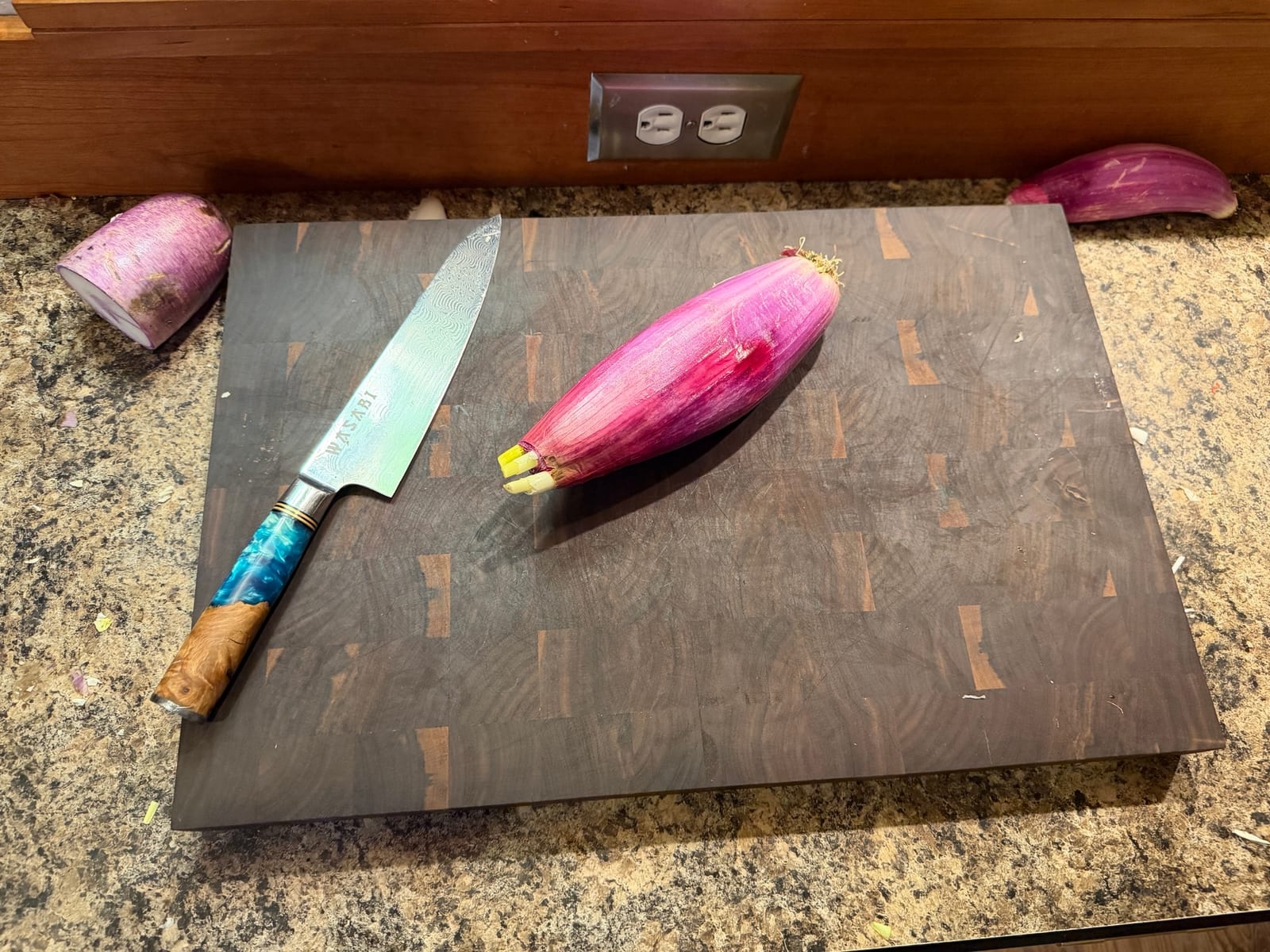End-grain cutting board, walnut